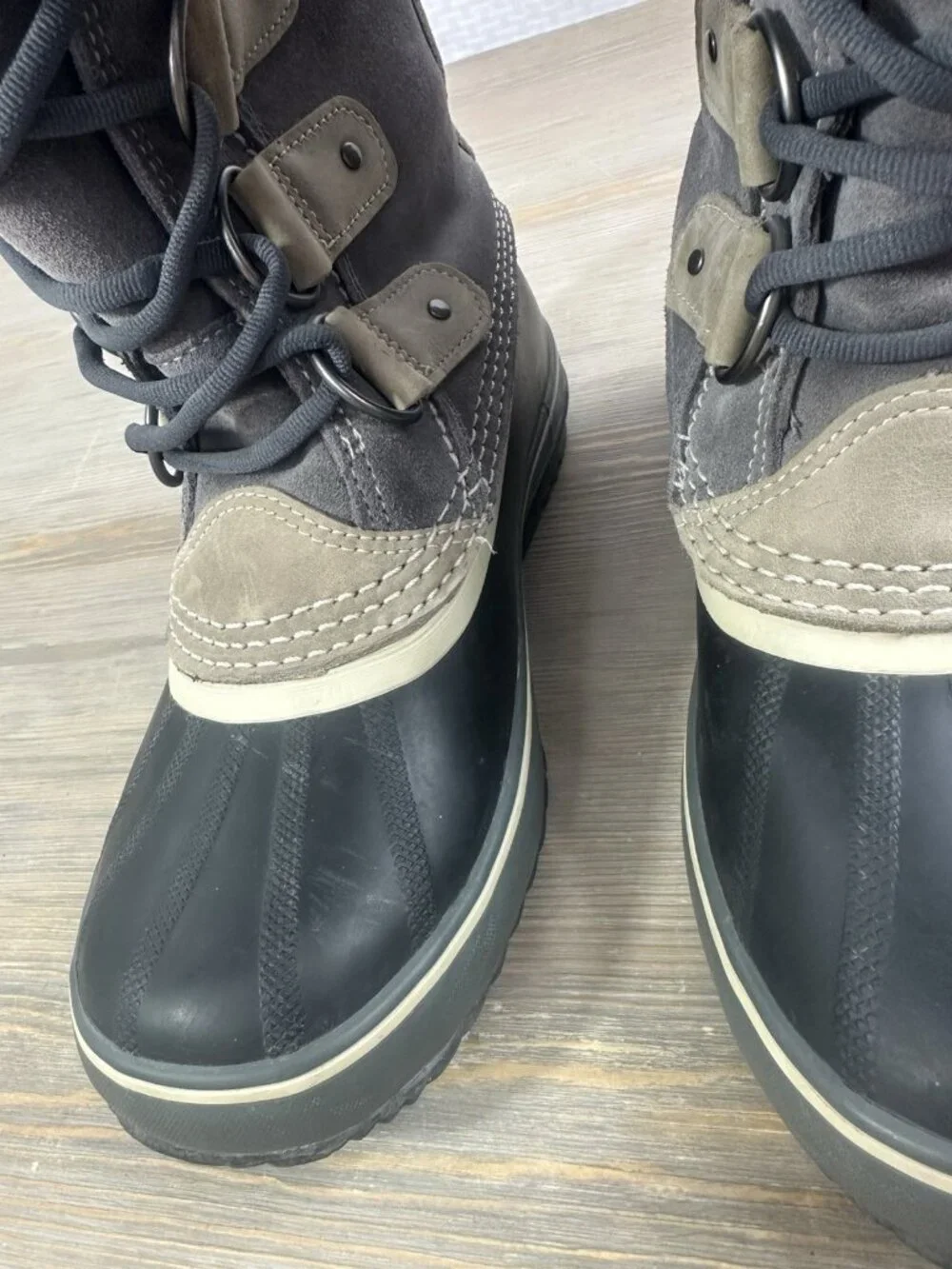 SOREL Grey Joan of Arctic Waterproof Women’s Boots 8 READ